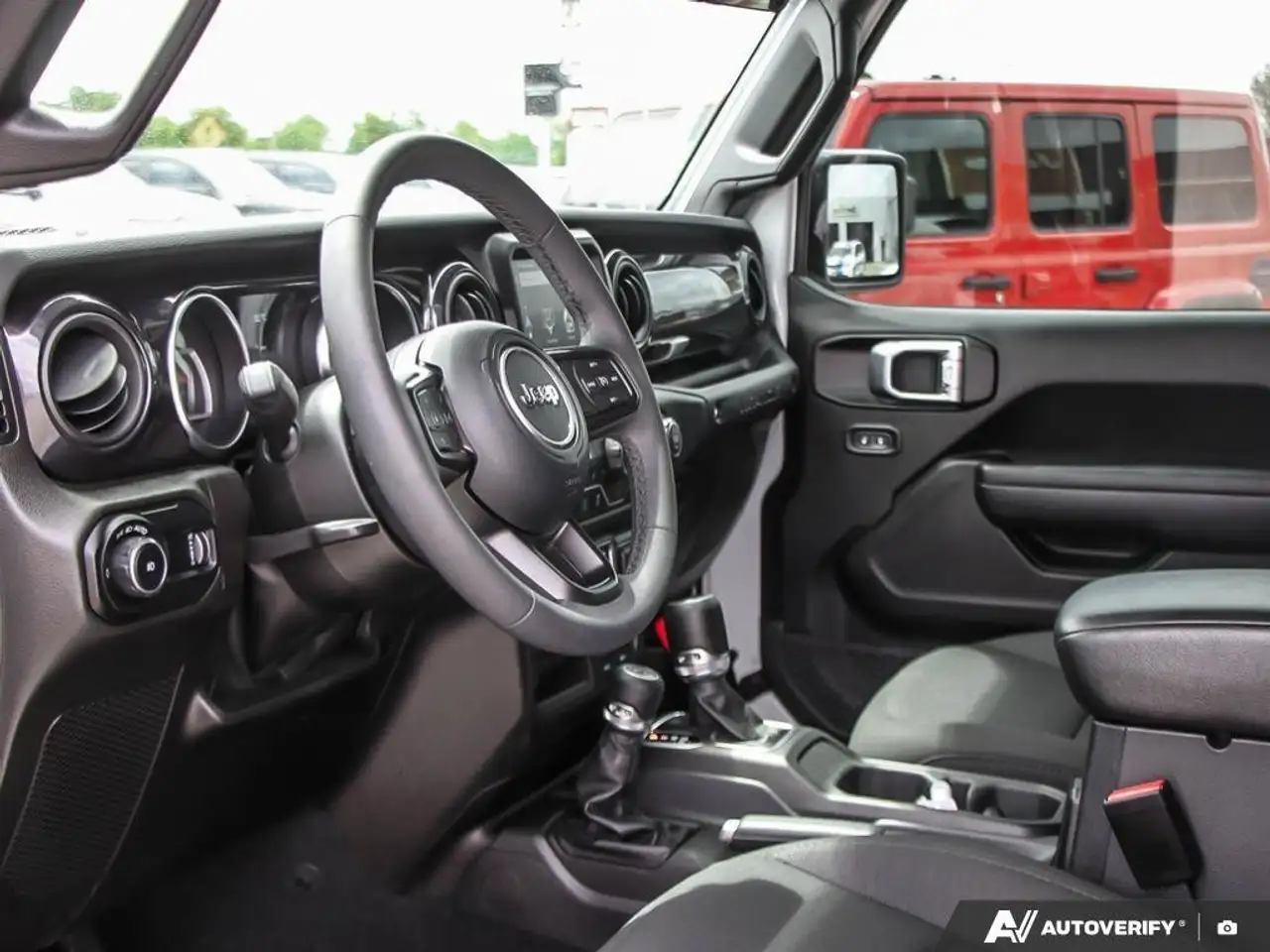 Jeep Wrangler - Image 13