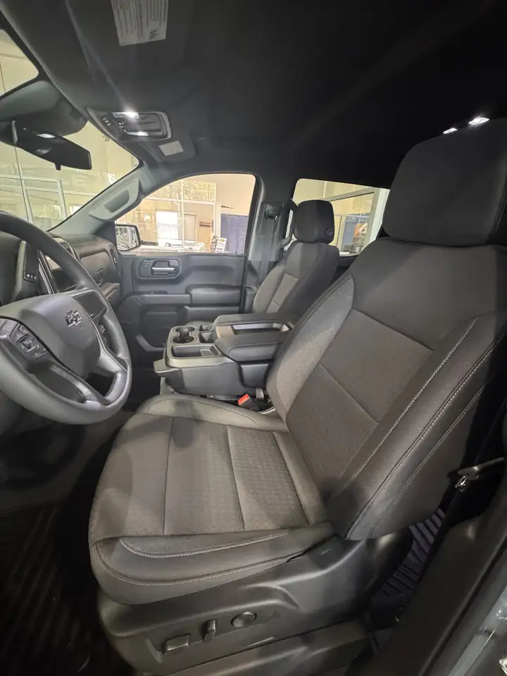 Chevrolet Silverado 1500 - Image 14