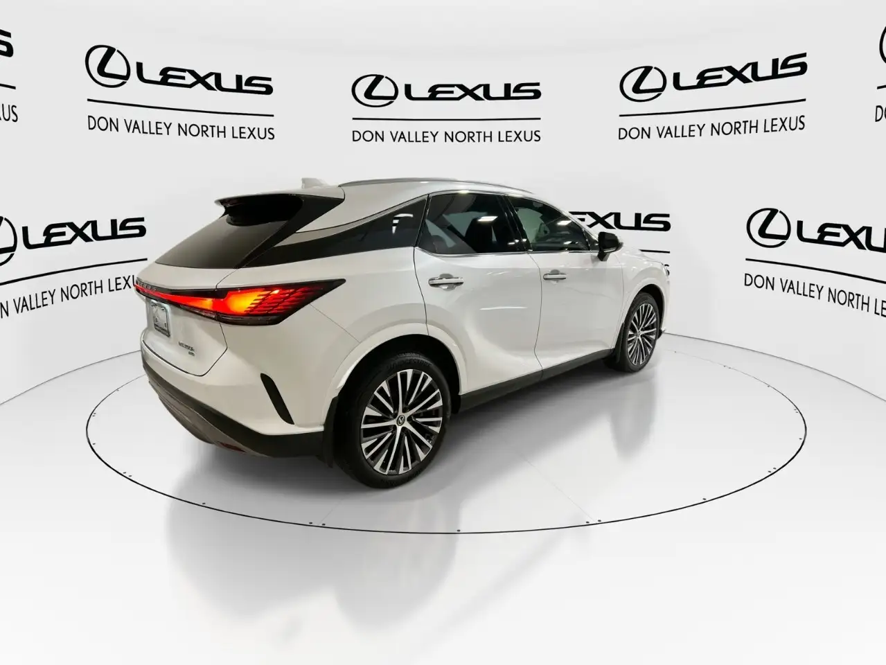Lexus RX - Image 8