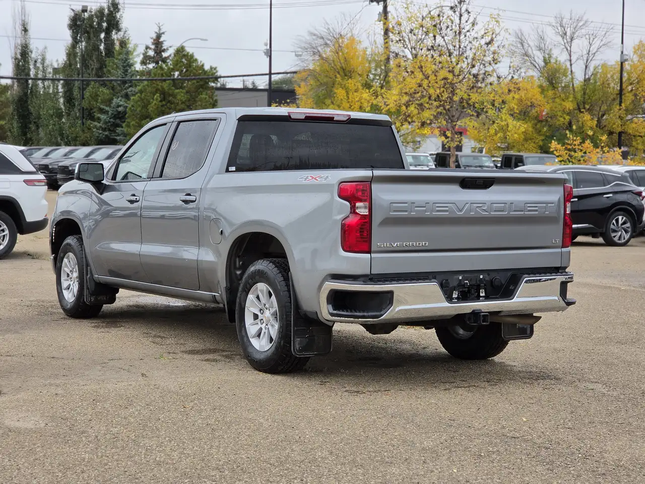 Chevrolet Silverado 1500 - Image 4