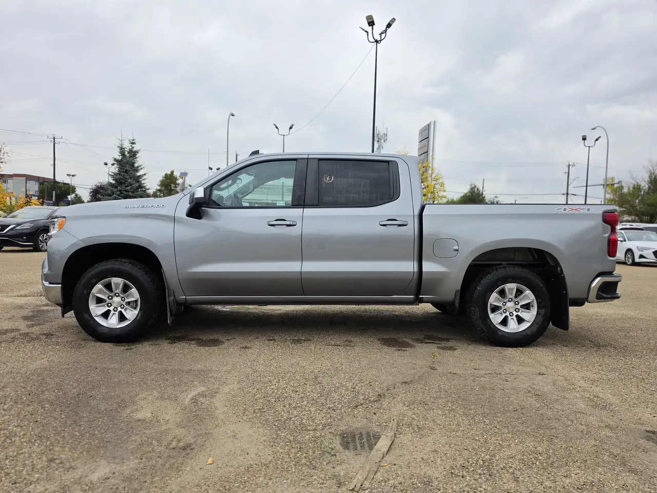 Chevrolet Silverado 1500 - Image 3