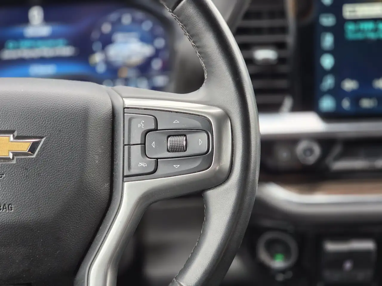 Chevrolet Silverado 1500 - Image 27