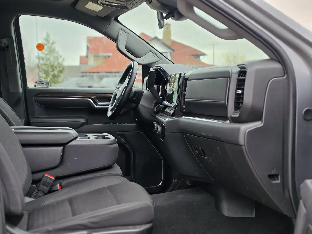 Chevrolet Silverado 1500 - Image 23