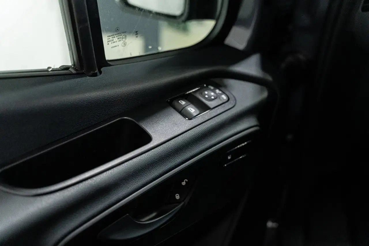 Mercedes-Benz Sprinter 2500 - Image 10