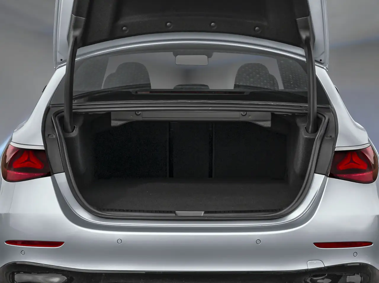 Mercedes-Benz E-Class - Image 7