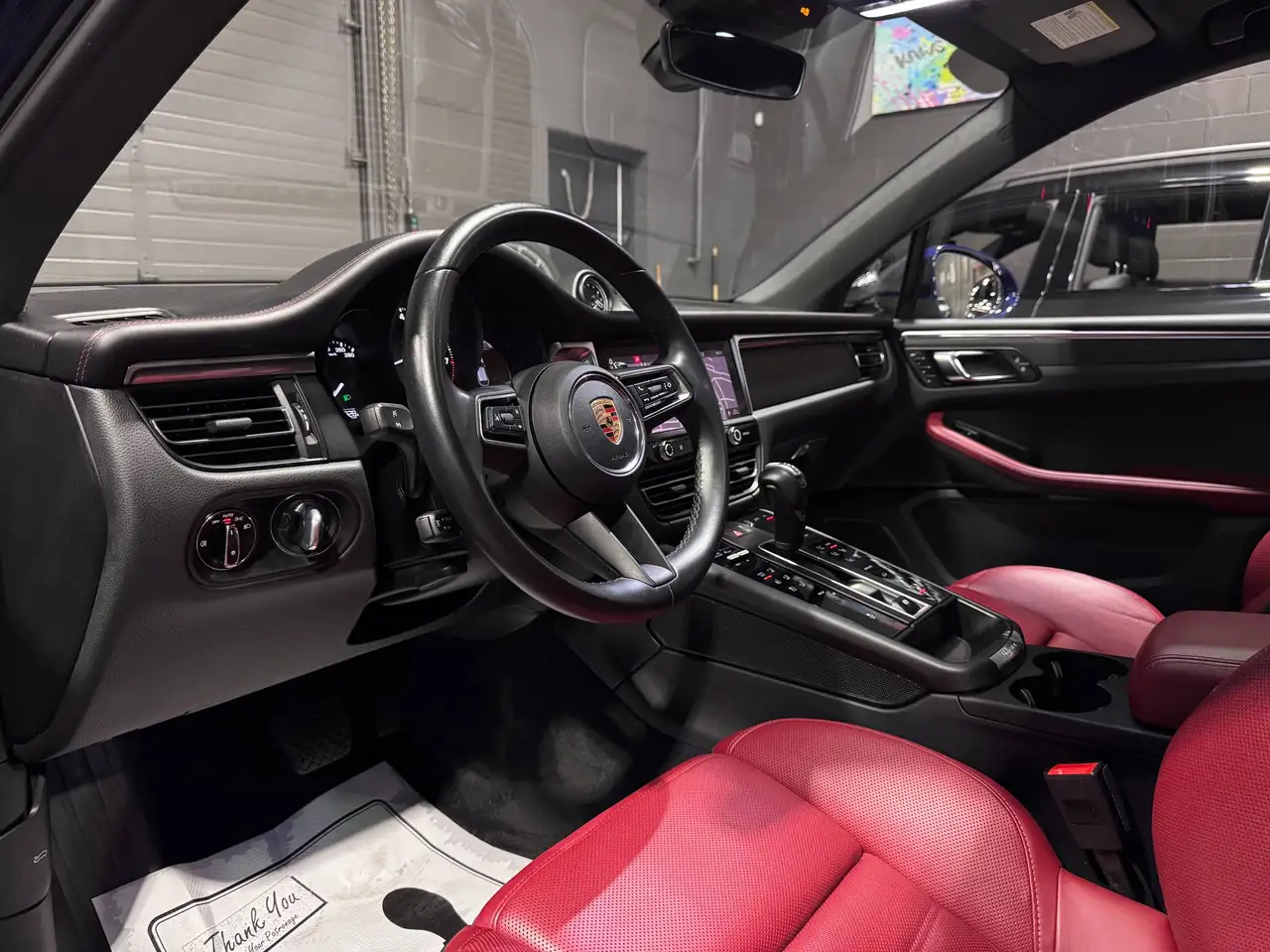Porsche Macan - Image 13