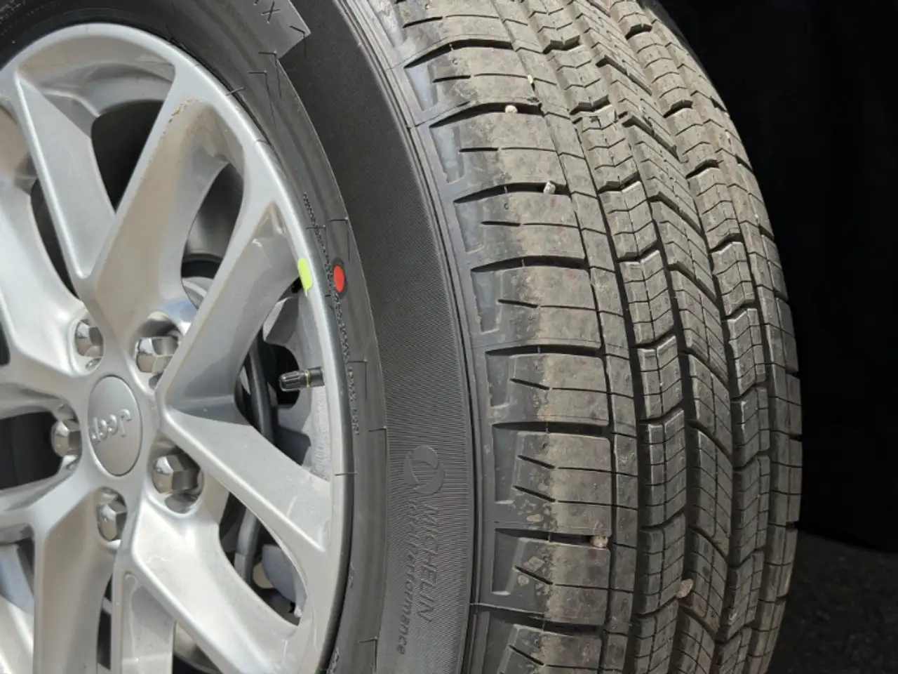 Jeep Grand Cherokee - Image 22