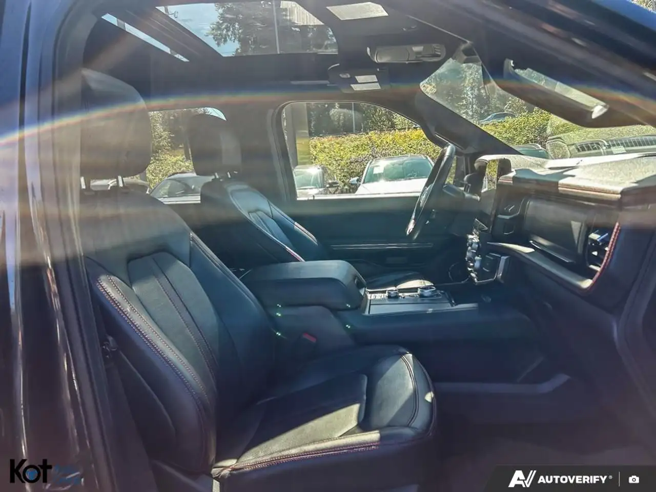 Ford Expedition - Image 15