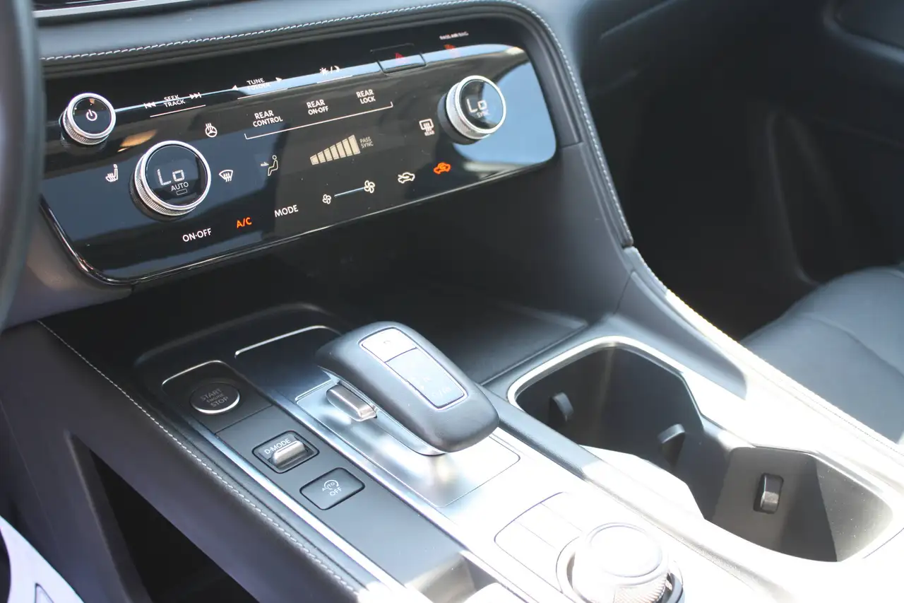 Infiniti QX60 - Image 13