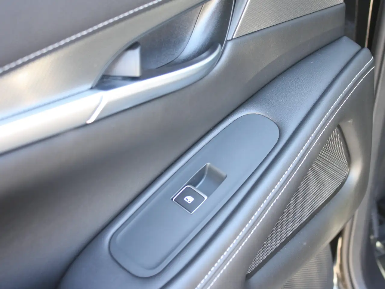 Infiniti QX60 - Image 8