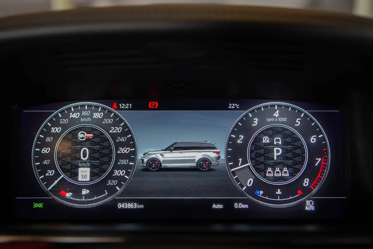 Land Rover Range Rover Sport - Image 11