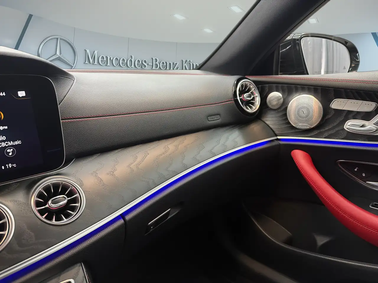 Mercedes-Benz E-Class - Image 16