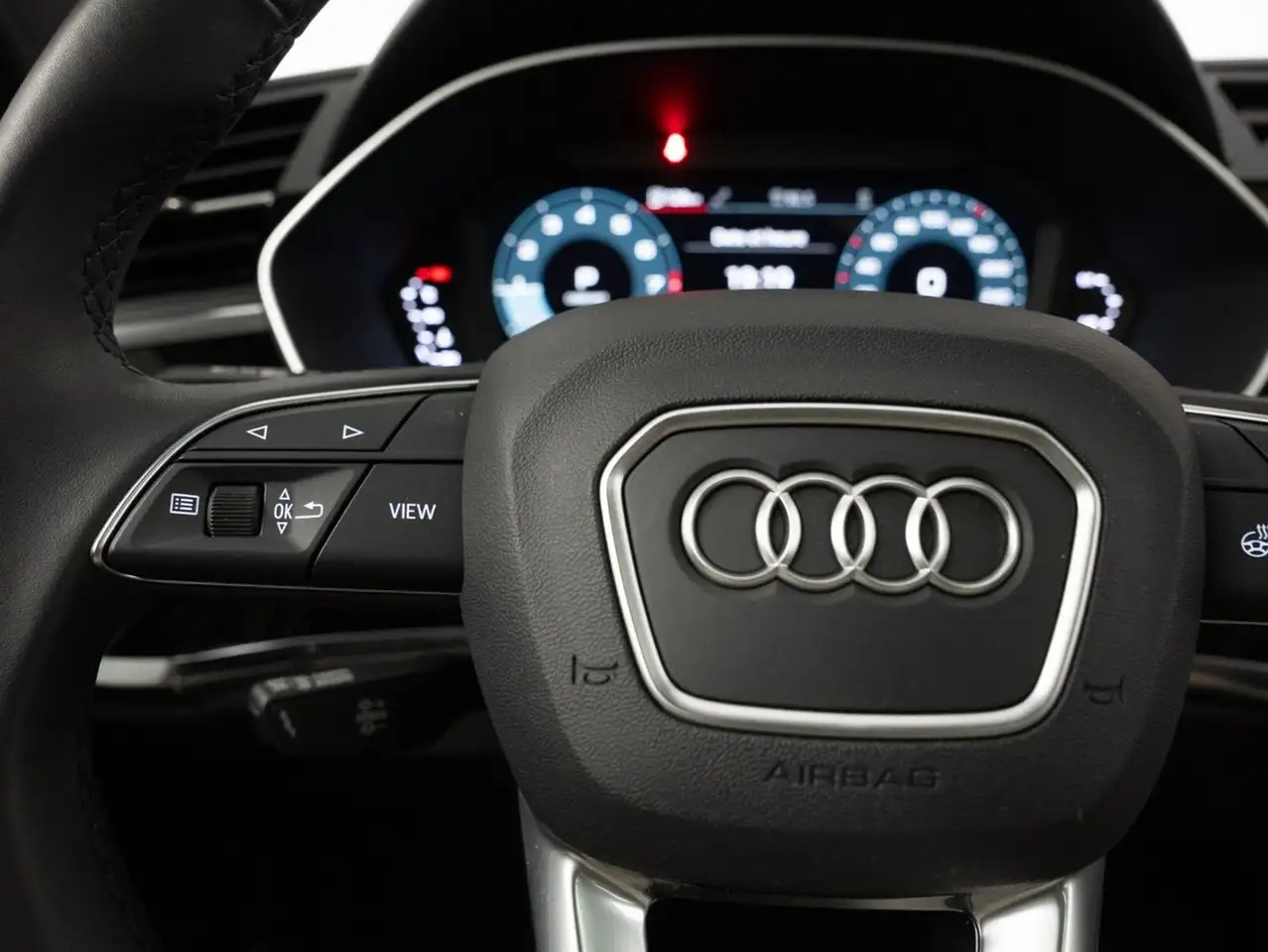 Audi Q3 - Image 18