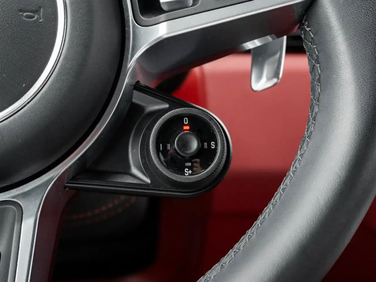 Porsche Cayenne - Image 13