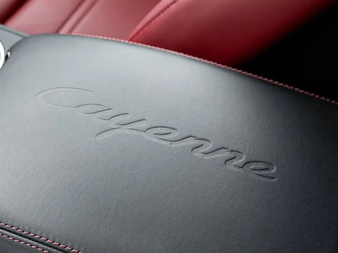 Porsche Cayenne - Image 24