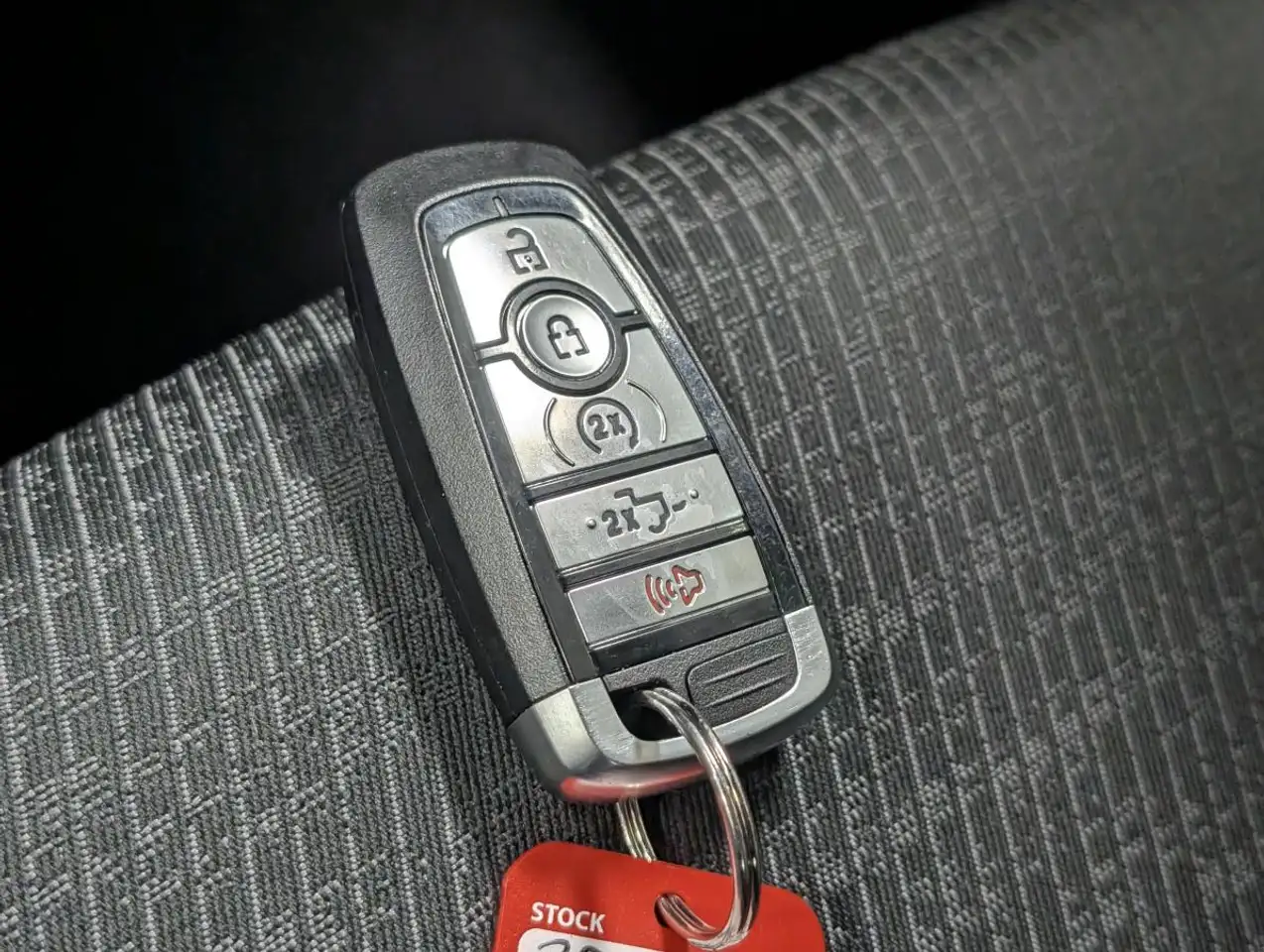 Ford F-150 - Image 33