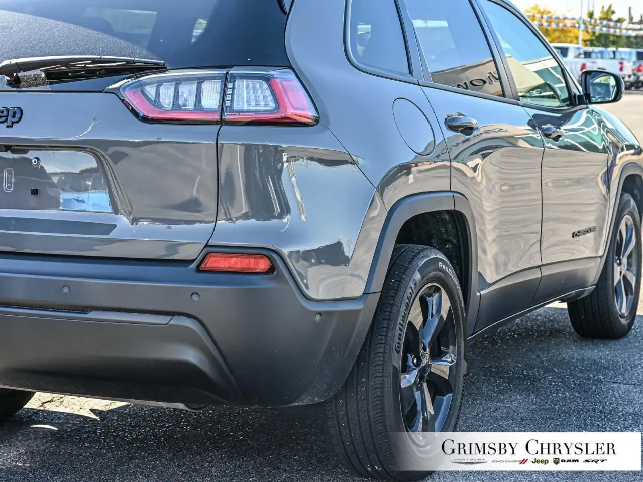 Jeep Cherokee - Image 12