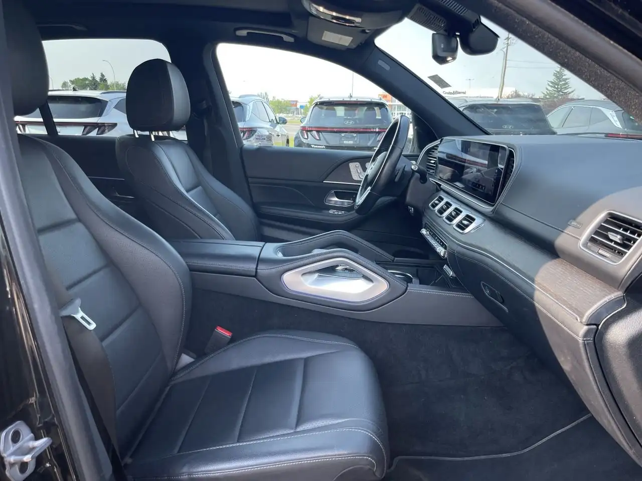 Mercedes-Benz GLE - Image 33