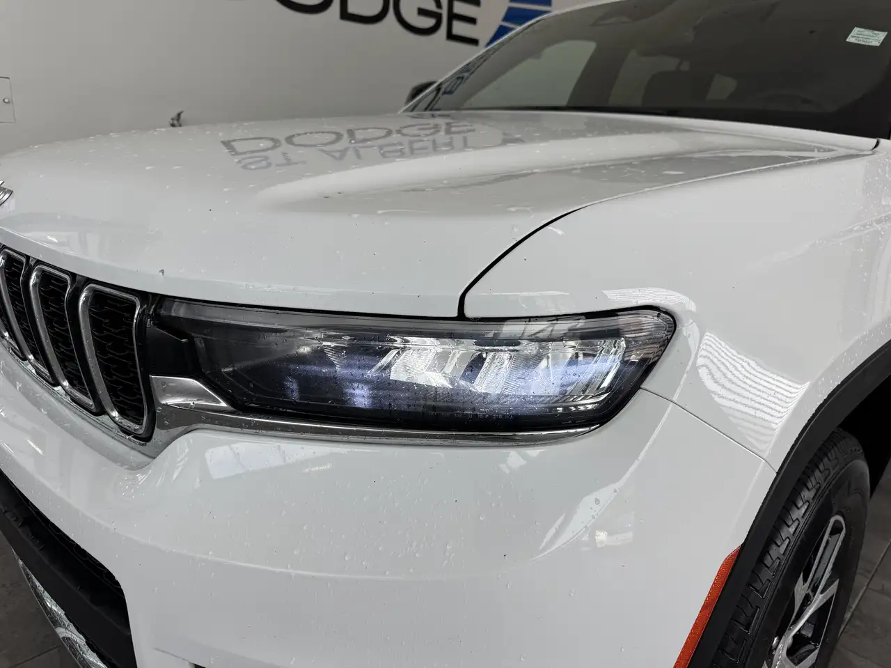 Jeep Grand Cherokee - Image 9