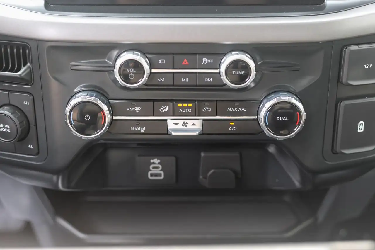 Ford F-150 - Image 25