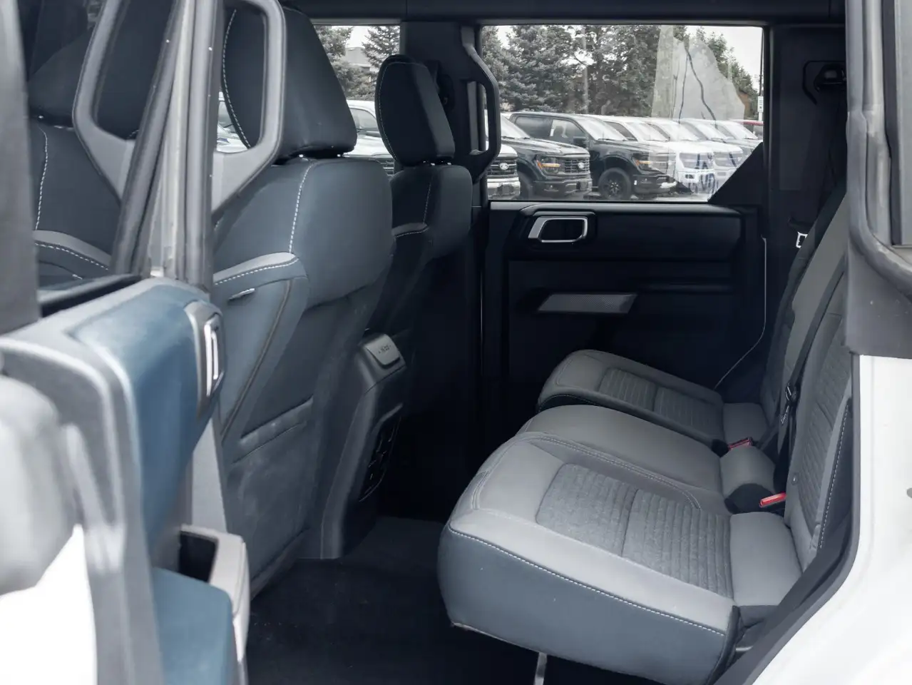 Ford Bronco - Image 26