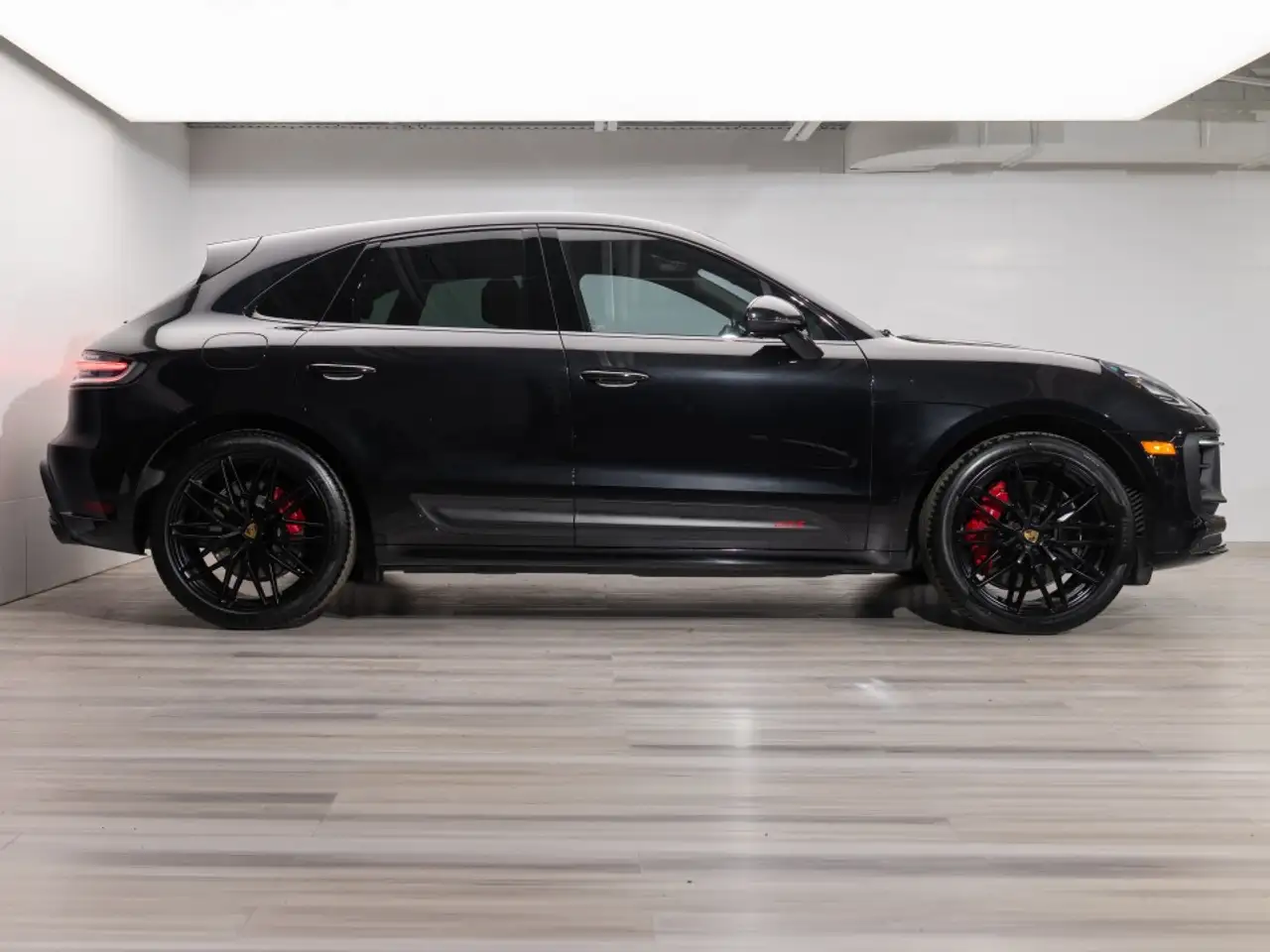 Porsche Macan - Image 16