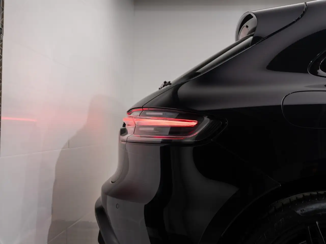 Porsche Macan - Image 15