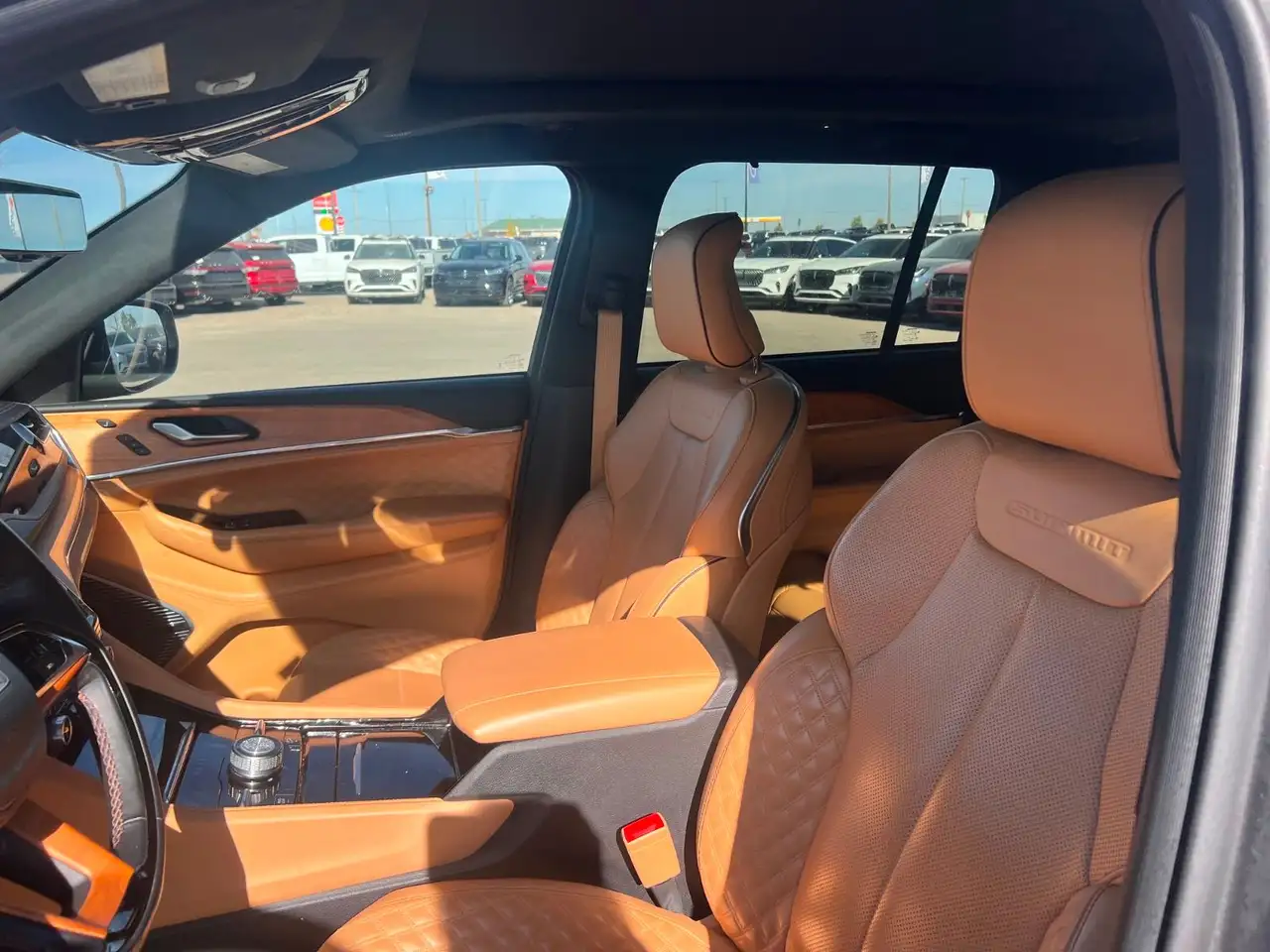 Jeep Grand Cherokee - Image 21