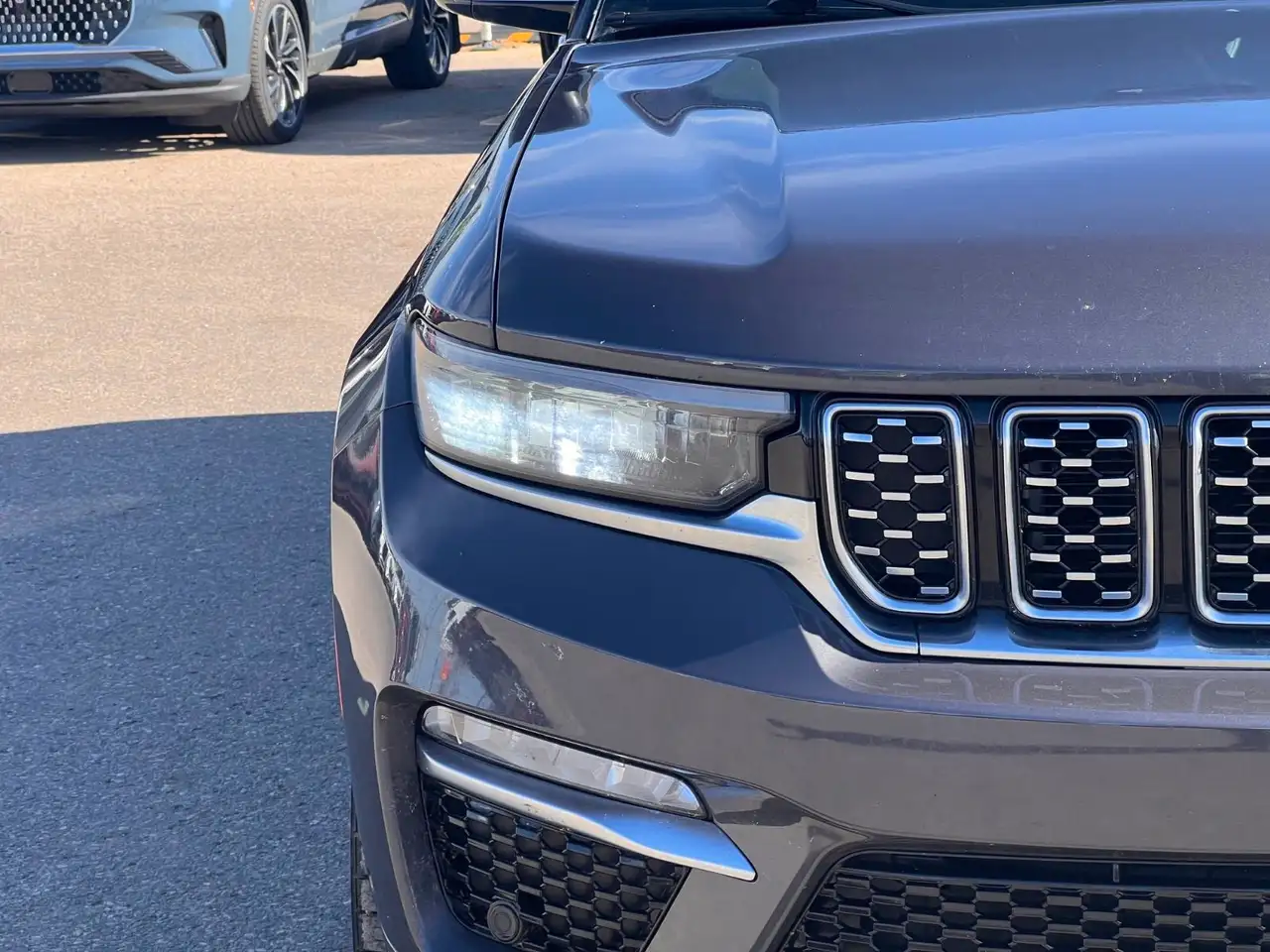 Jeep Grand Cherokee - Image 4
