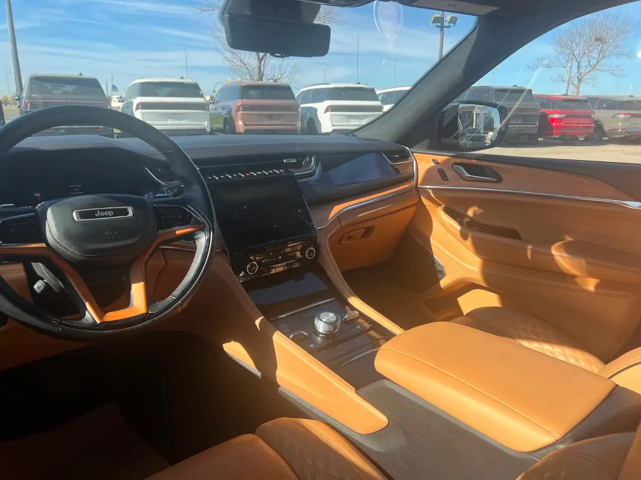Jeep Grand Cherokee - Image 24