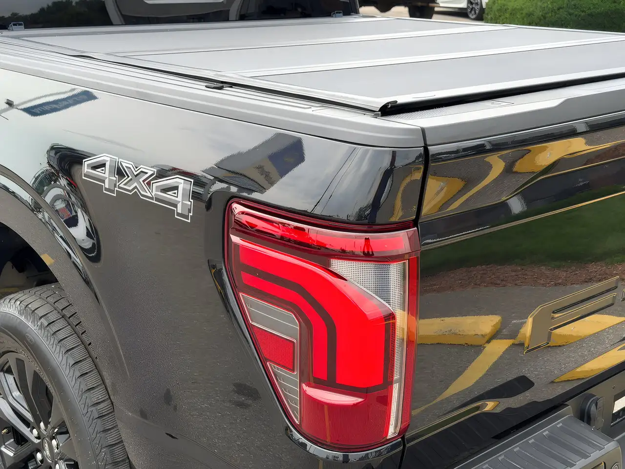 Ford F-150 - Image 12