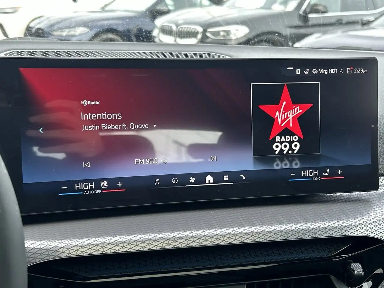 BMW i4 - Image 24