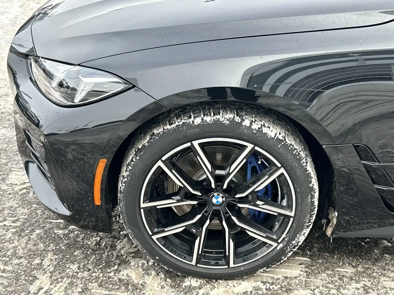 BMW i4 - Image 18