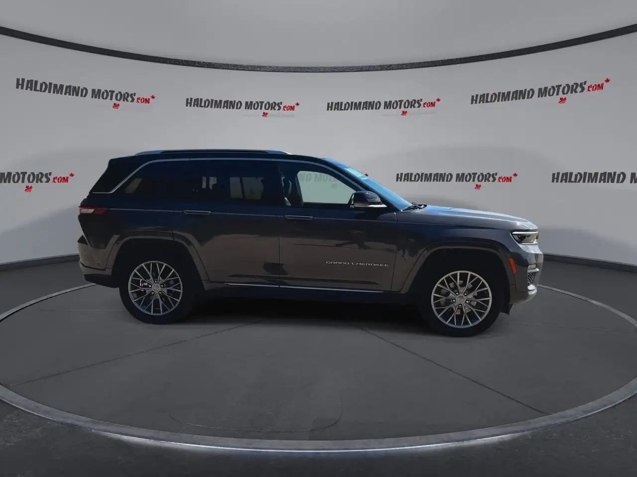 Jeep Grand Cherokee - Image 9