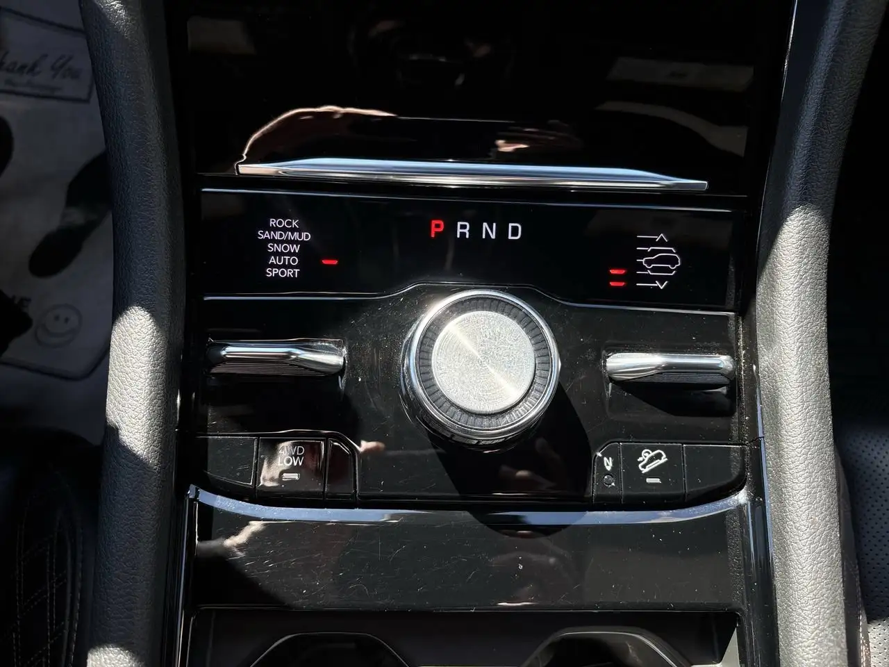 Jeep Grand Cherokee - Image 31