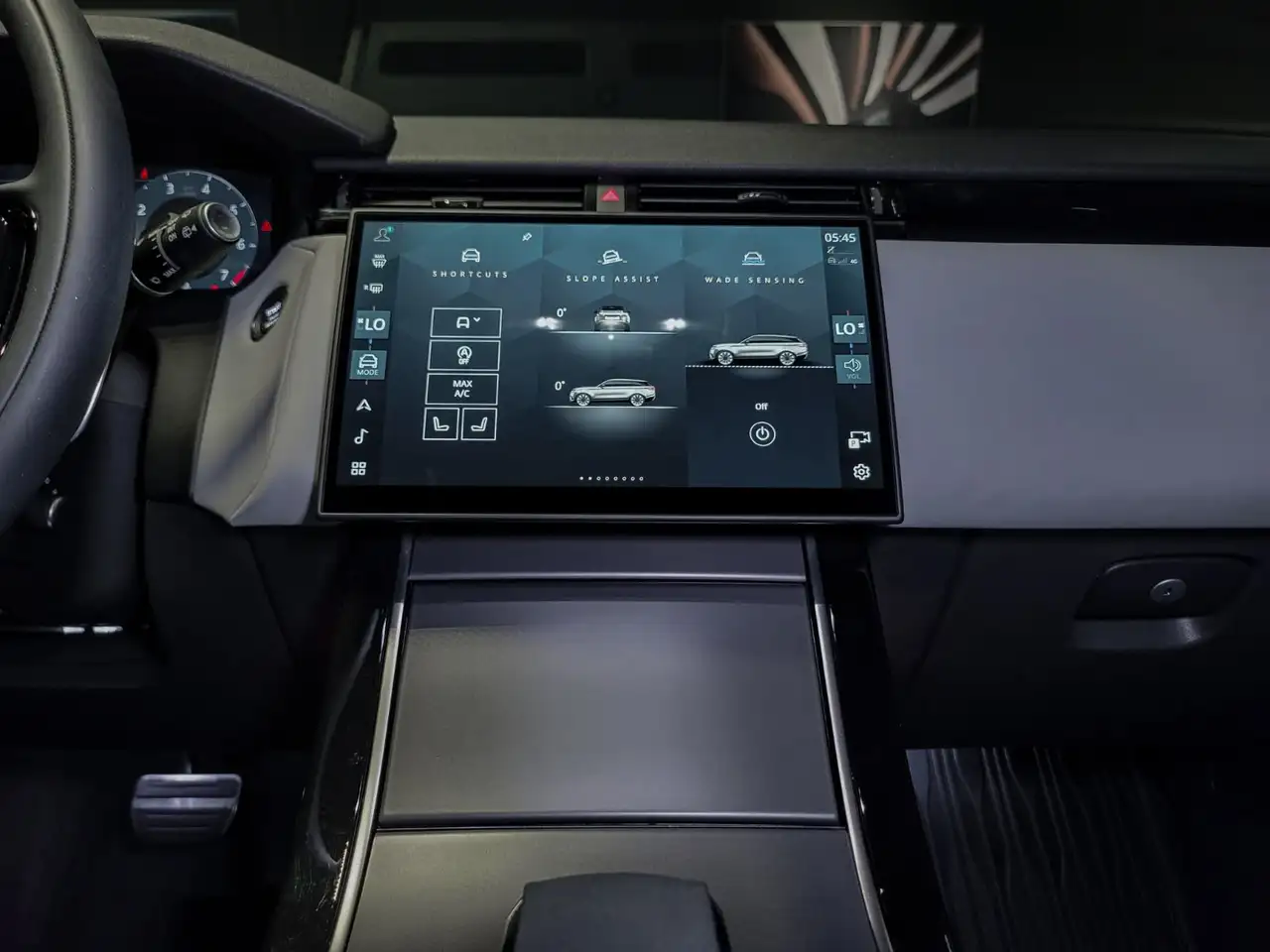 Land Rover Range Rover Velar - Image 17