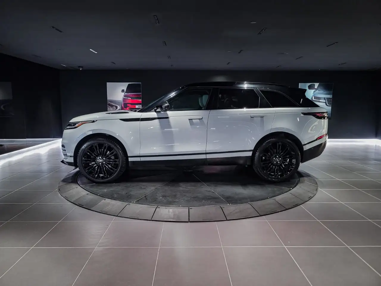 Land Rover Range Rover Velar - Image 8