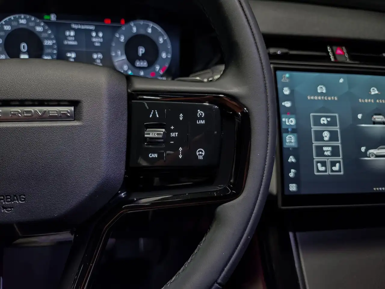 Land Rover Range Rover Velar - Image 14
