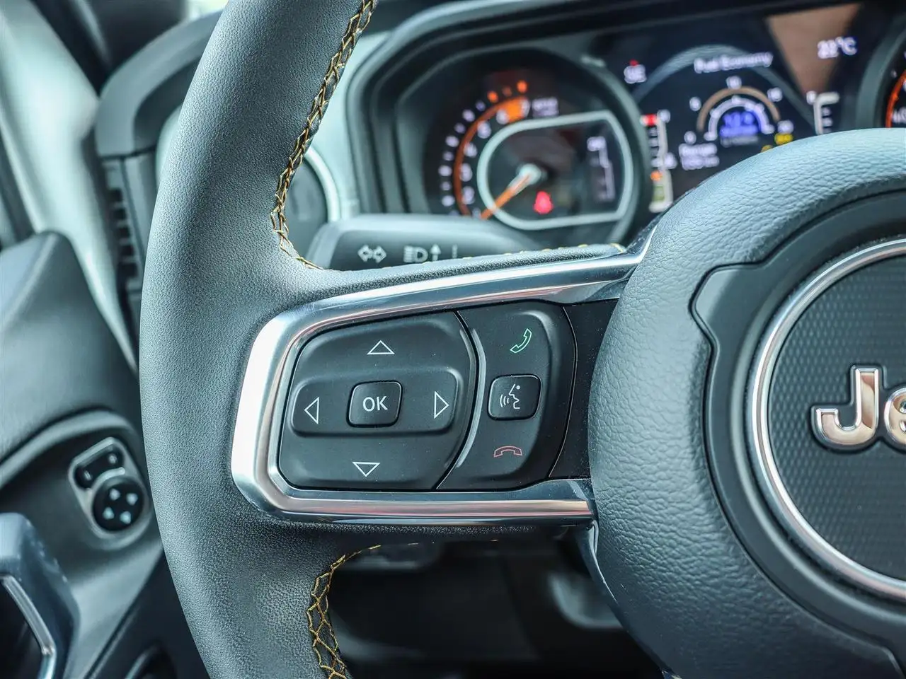 Jeep Wrangler - Image 22