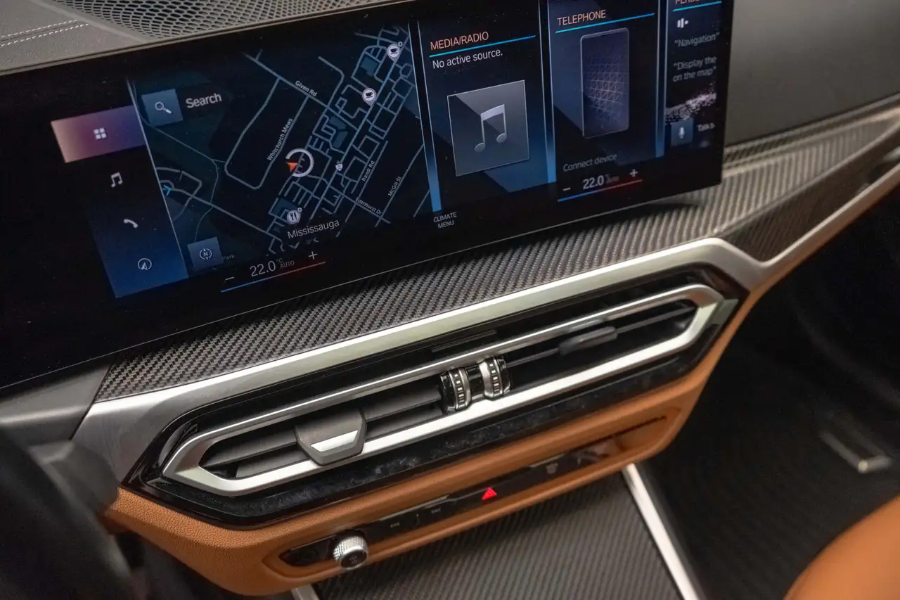 BMW 3 Series - Image 16