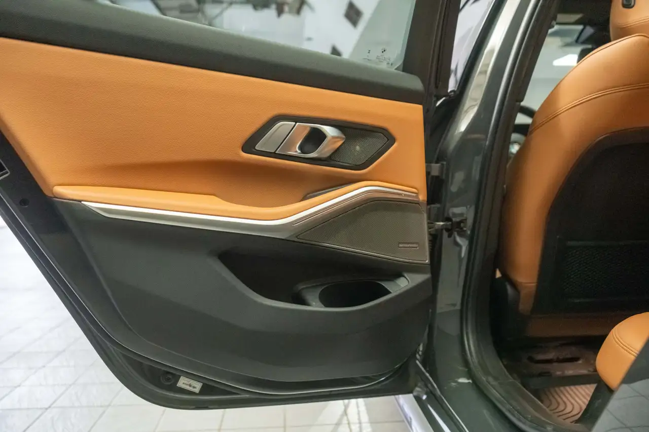 BMW 3 Series - Image 21