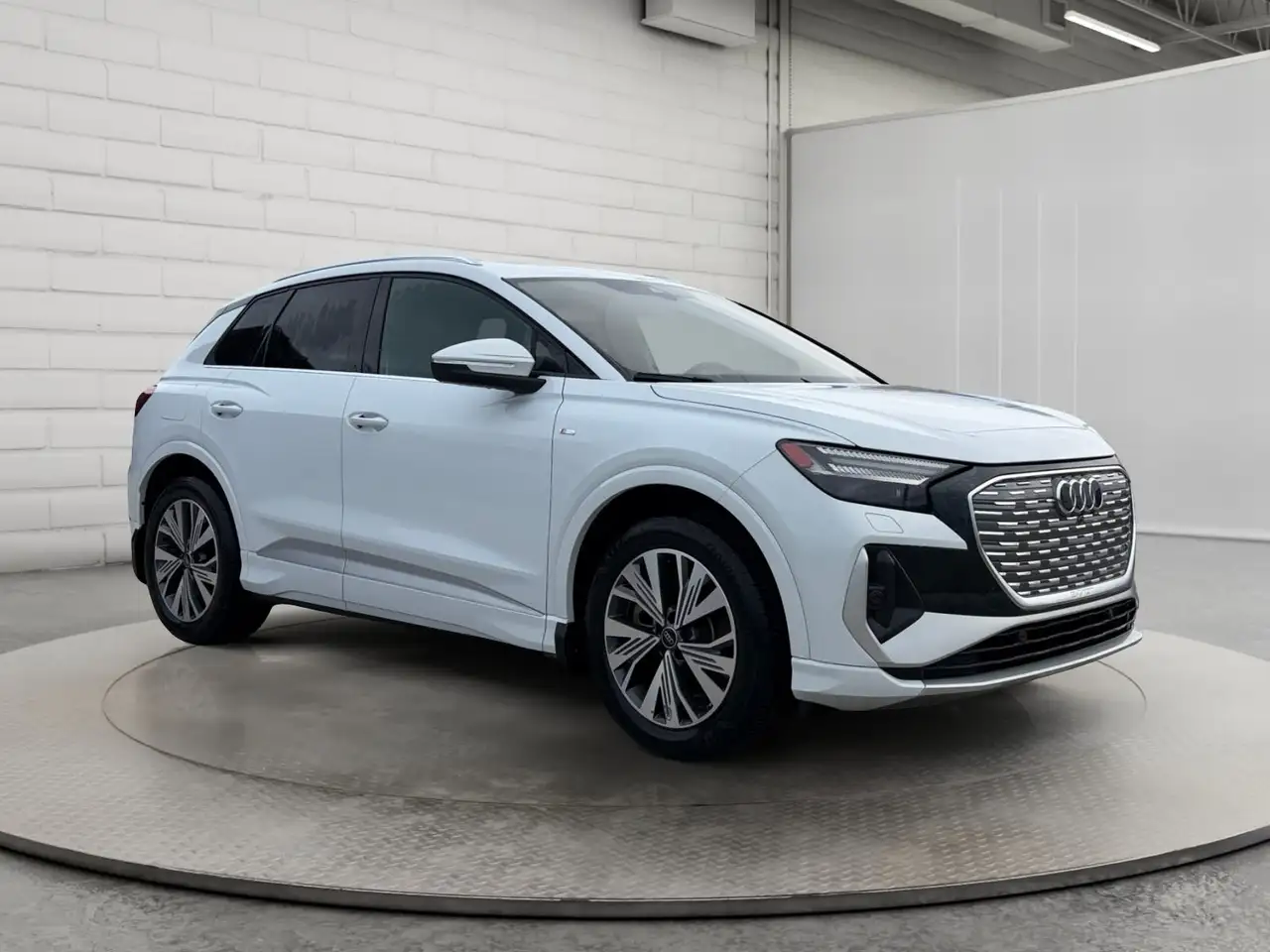 Audi Q4 e-tron - Image 3