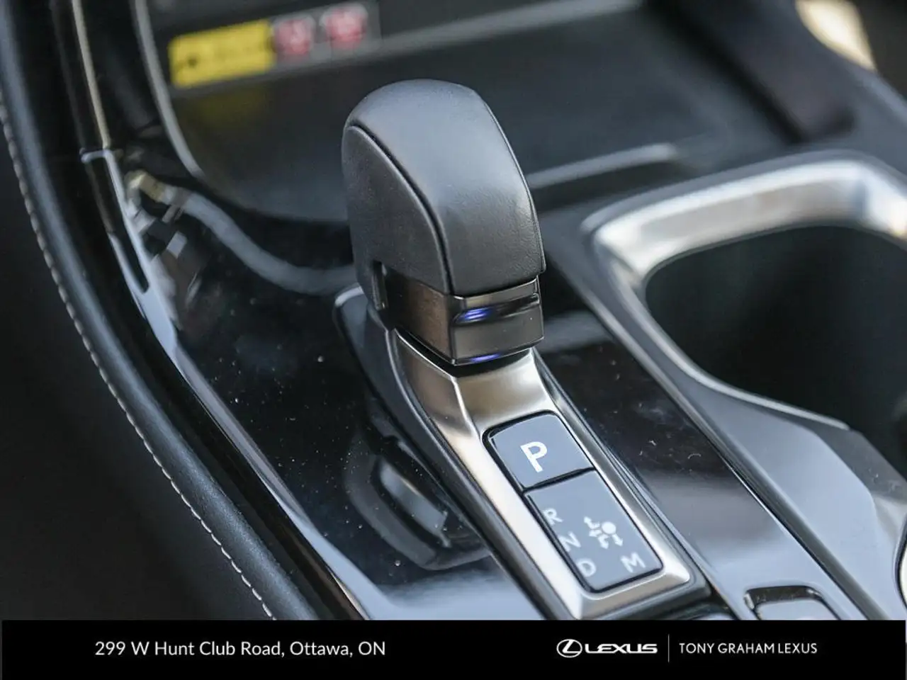Lexus NX 350 - Image 21