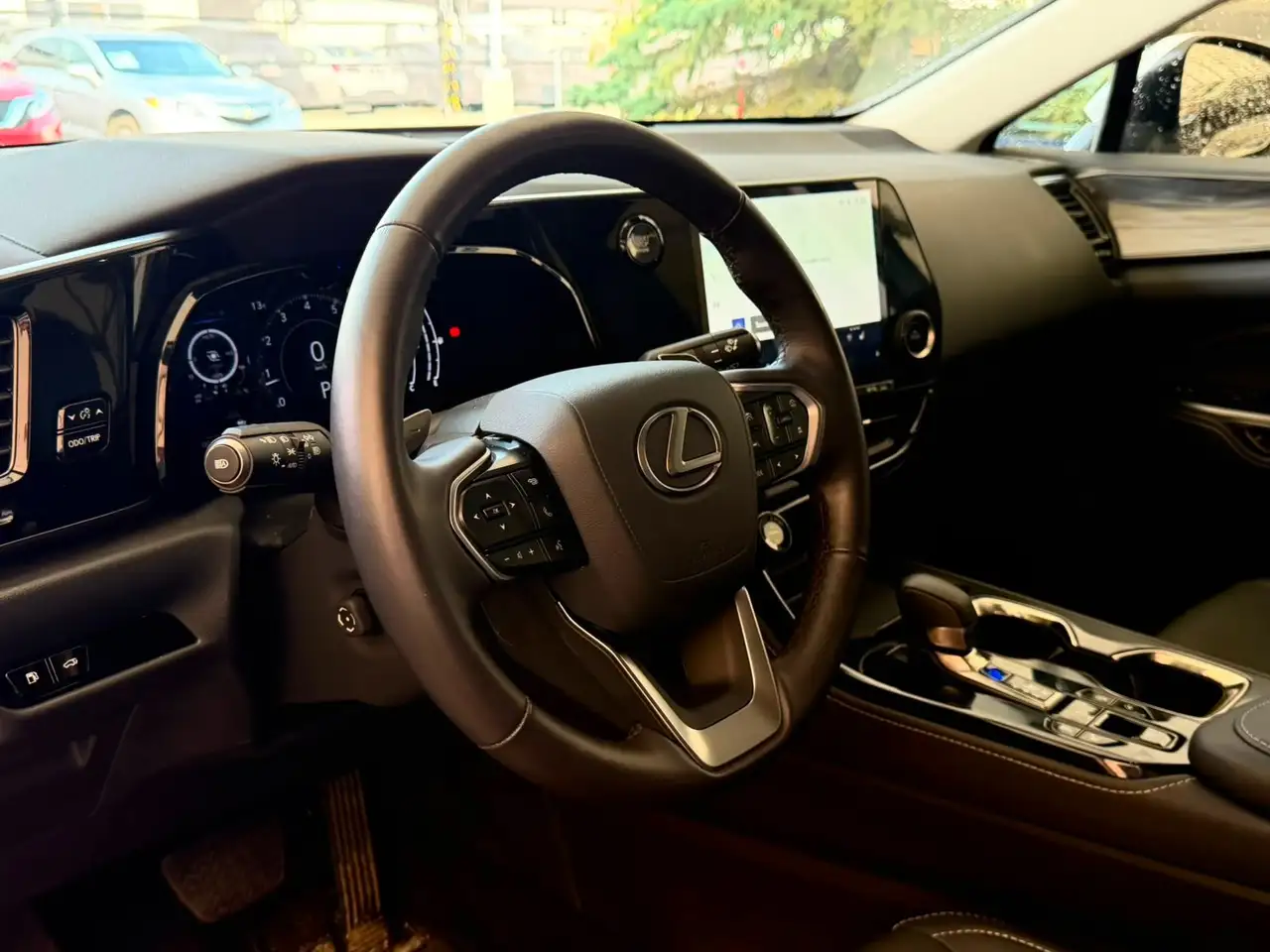 Lexus NX 350 - Image 5