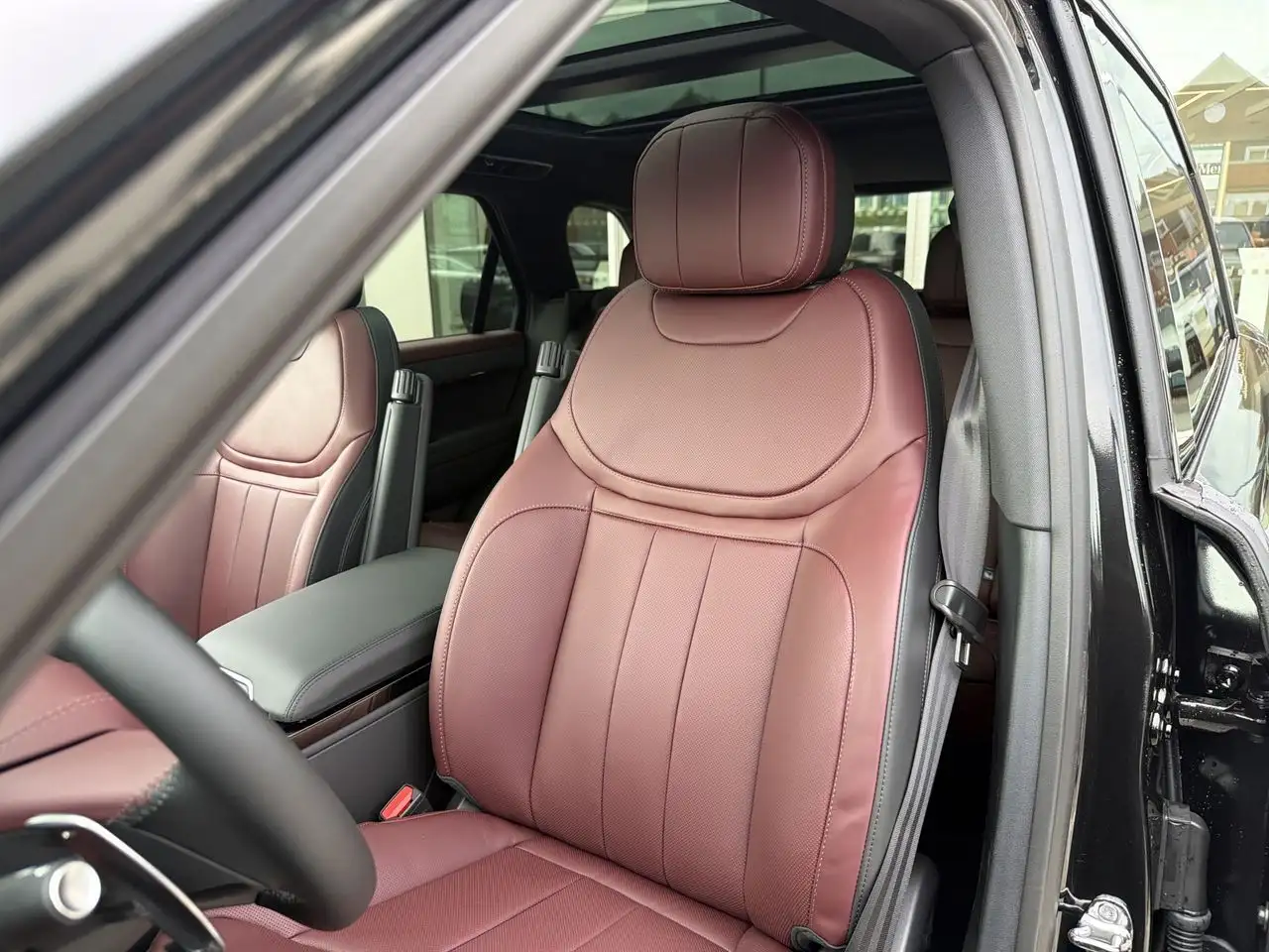 Land Rover Range Rover Sport - Image 8