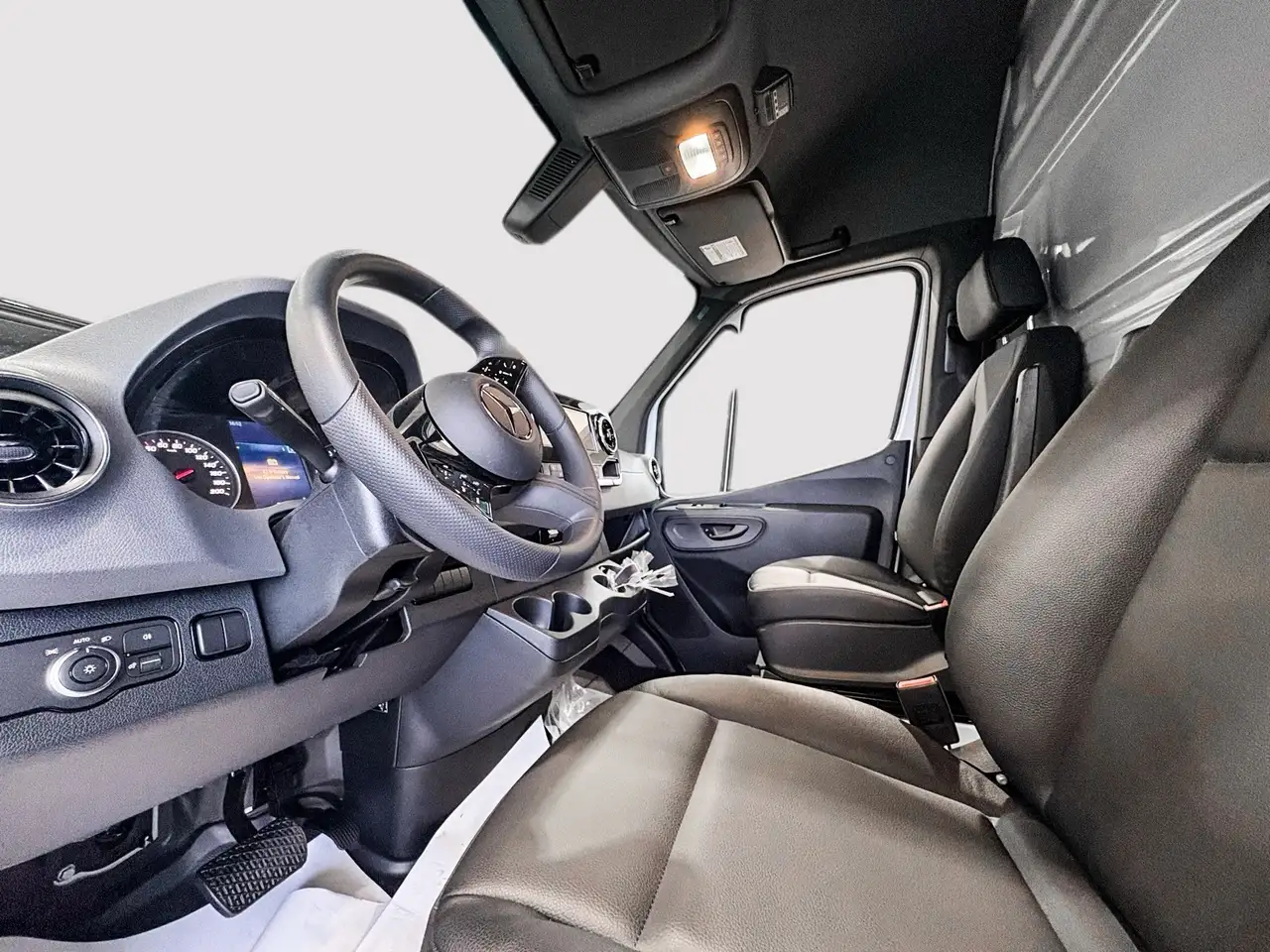 Mercedes-Benz Sprinter - Image 9