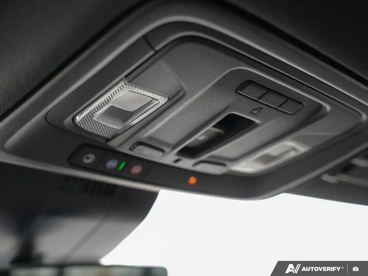 Chevrolet Silverado 1500 - Image 21