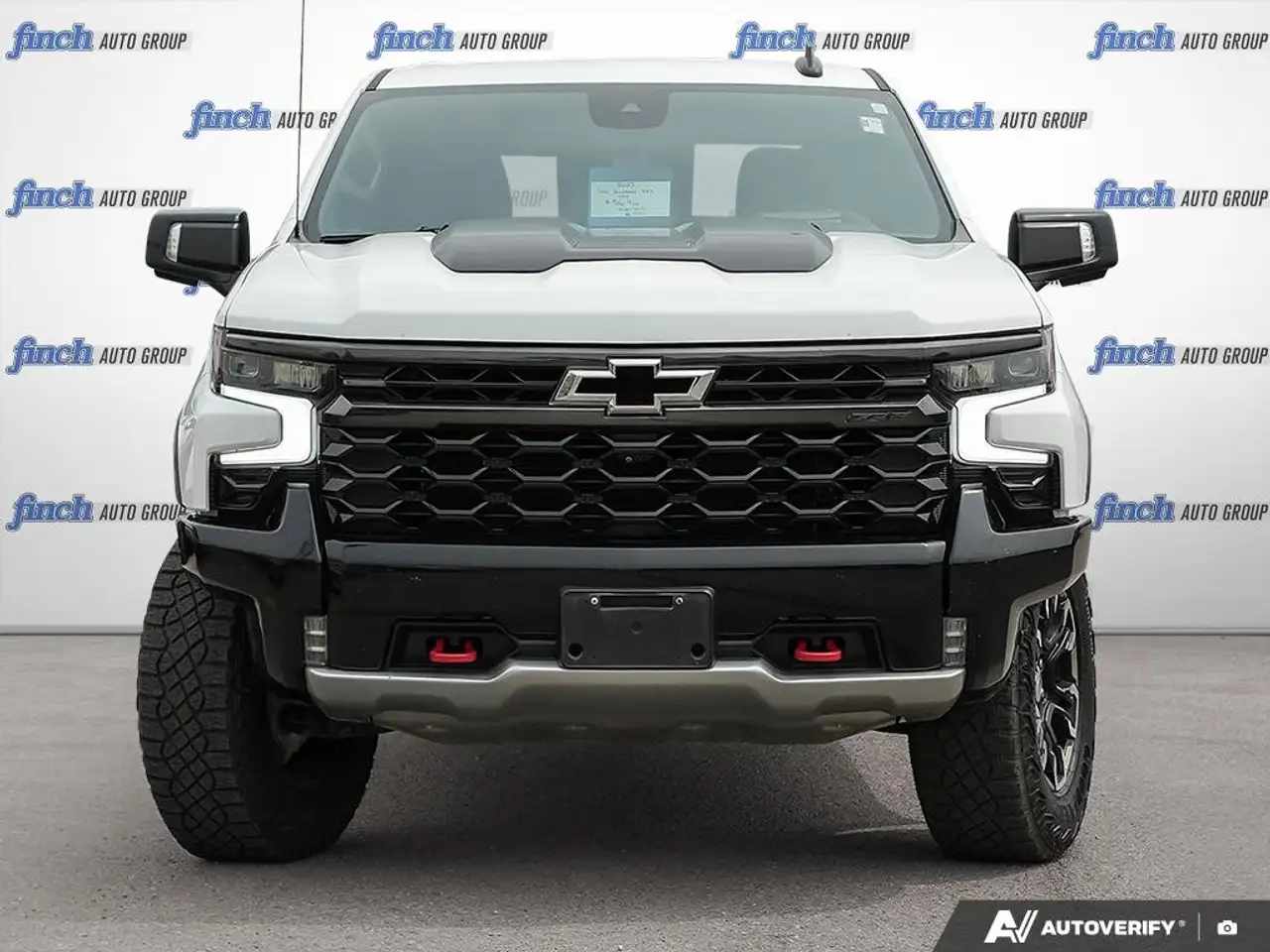 Chevrolet Silverado 1500 - Image 2