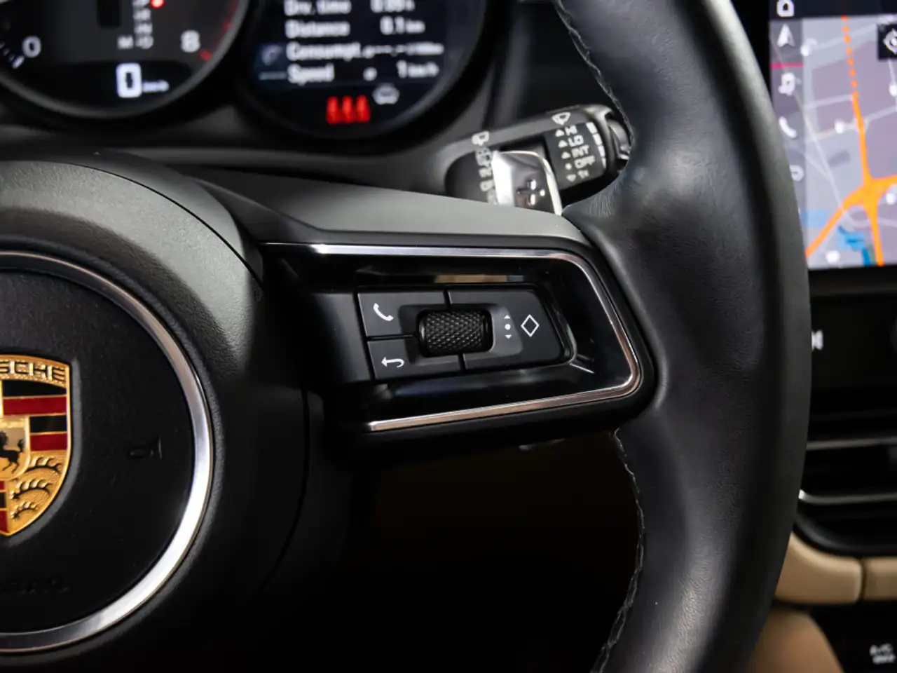 Porsche Macan - Image 17