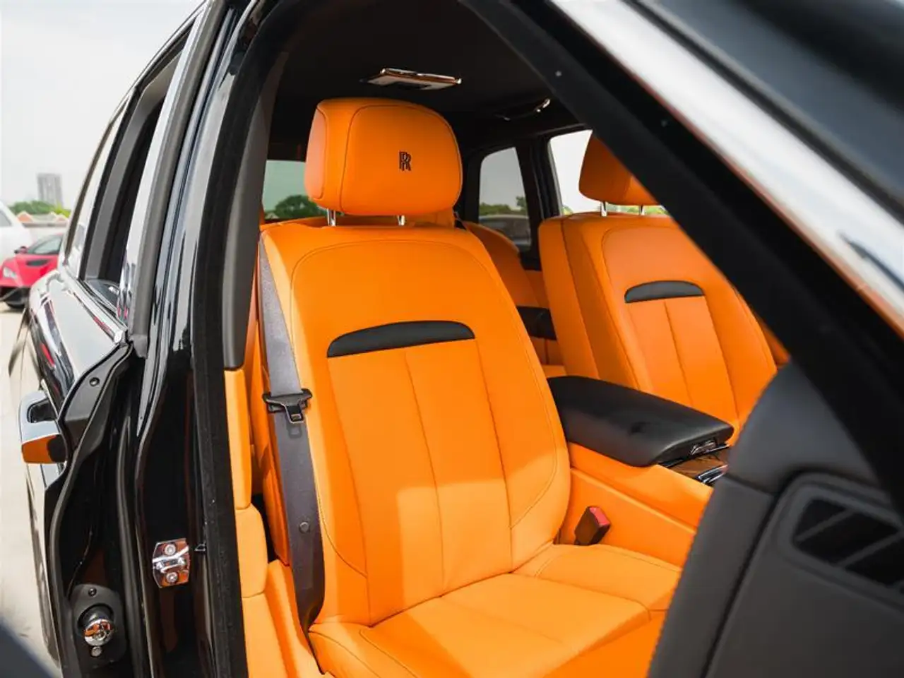 Rolls-Royce Cullinan - Image 13